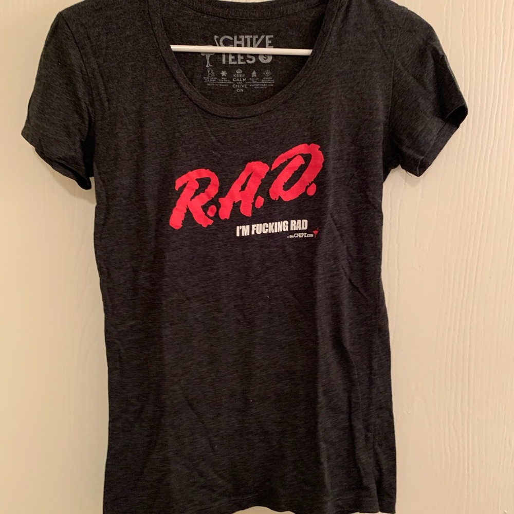 Charcoal grey Chive tee